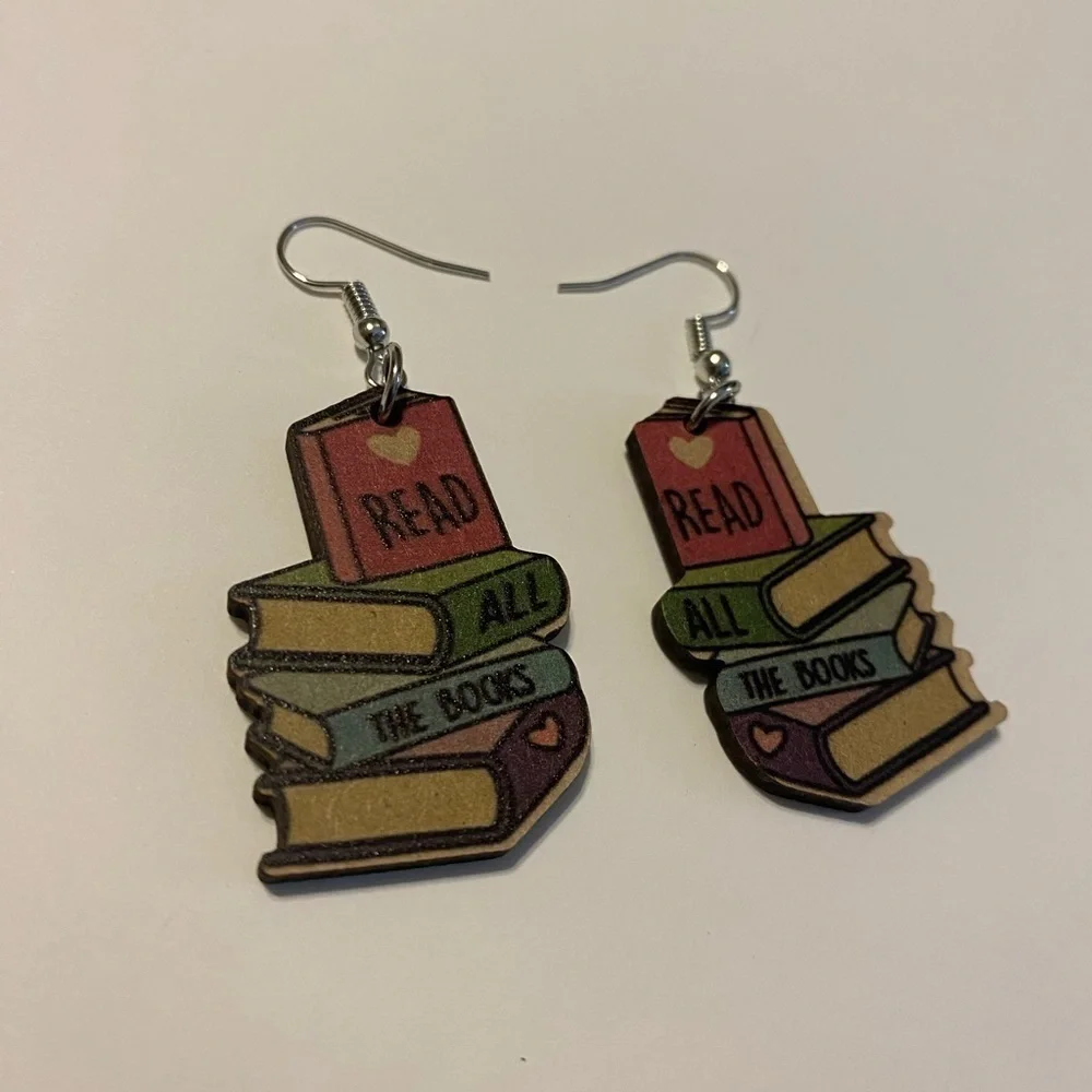 Teacher spirit day earrings “Read All the Books” Back to school gift ✏️ 📚👂 - Picture 1 of 2